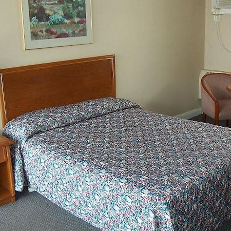 Barrie Motel エクステリア 写真